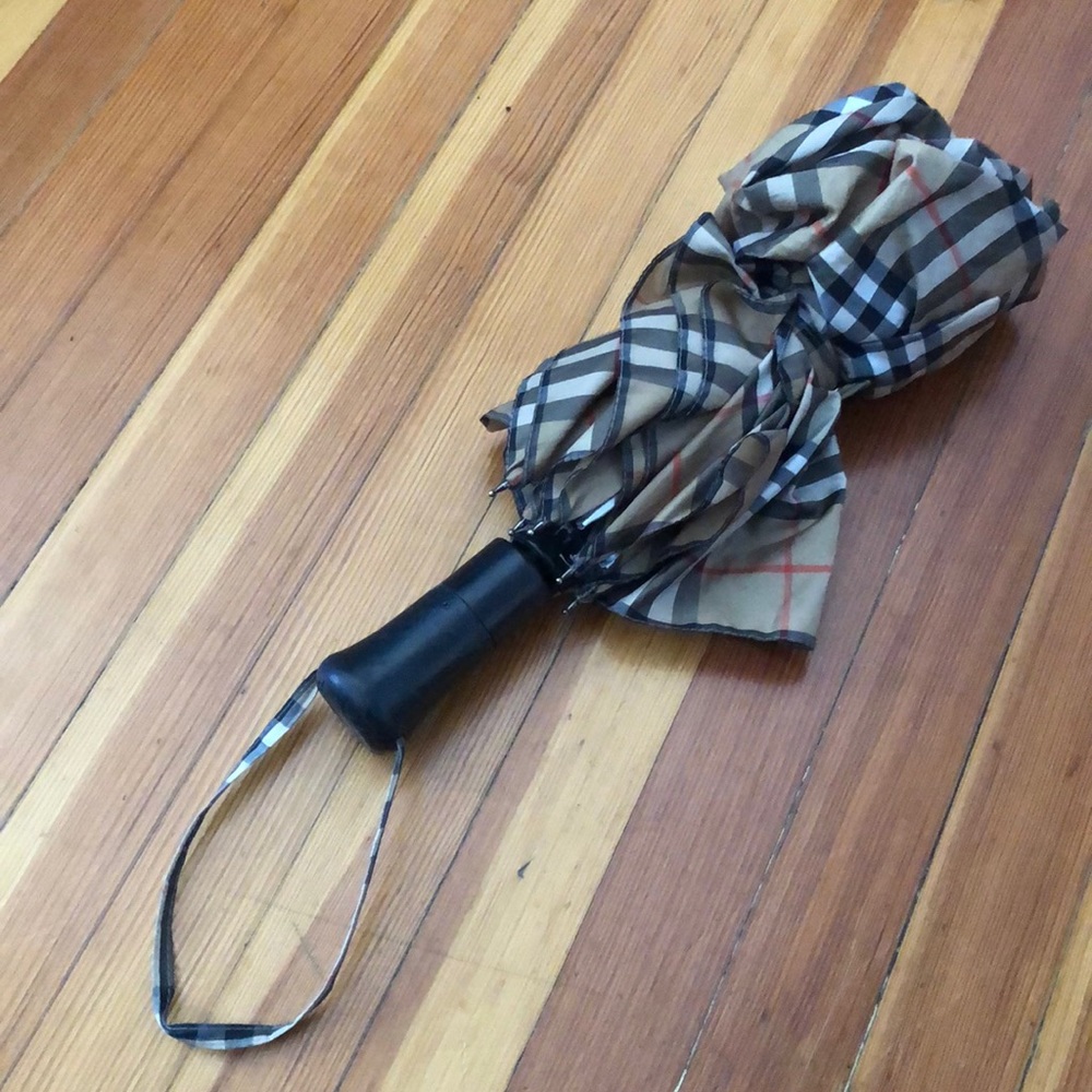 Burberry rain umbrella